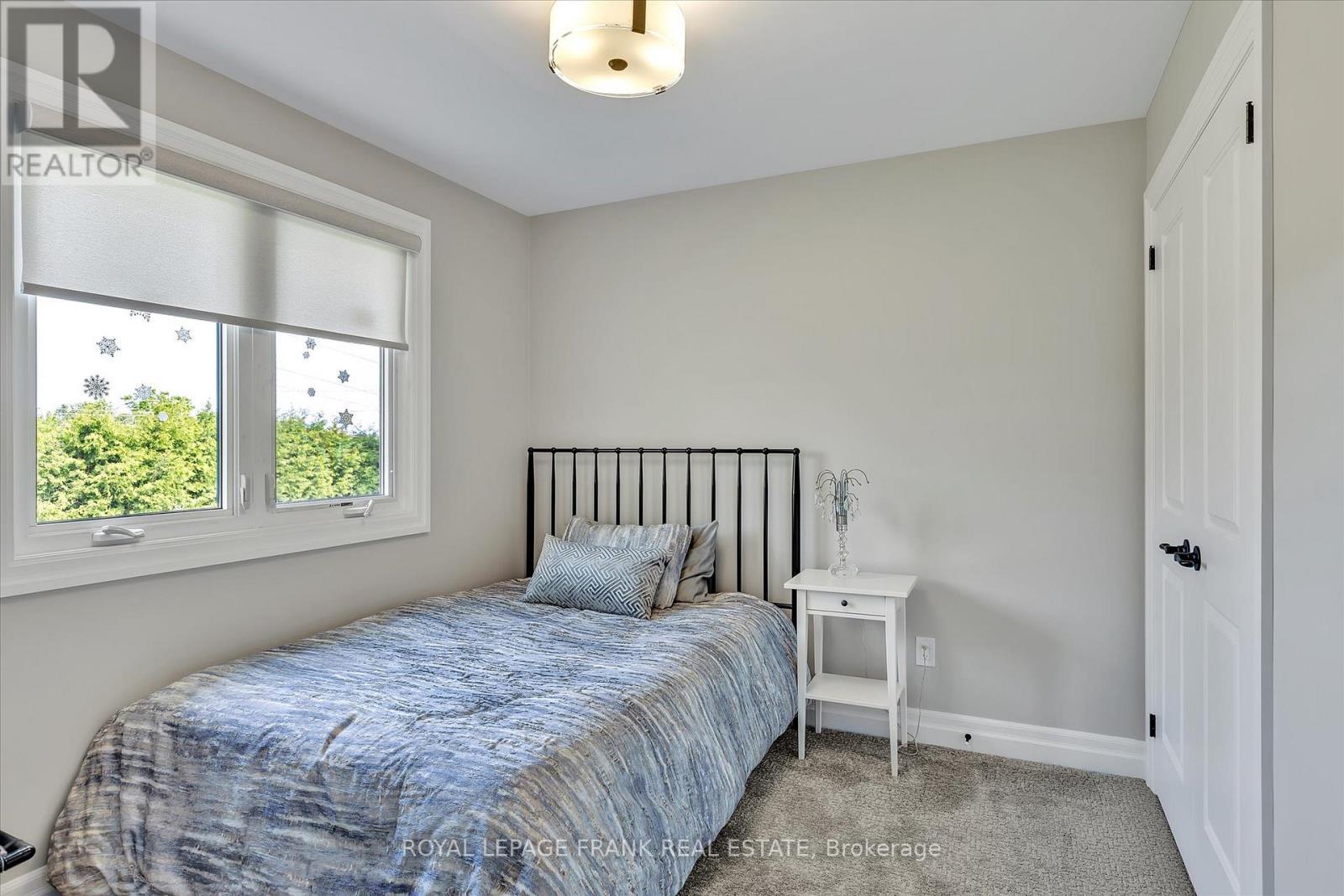 












1683 CHAMPLAIN DRIVE

,
Peterborough North (University Heights),




Ontario
K9L1W2

