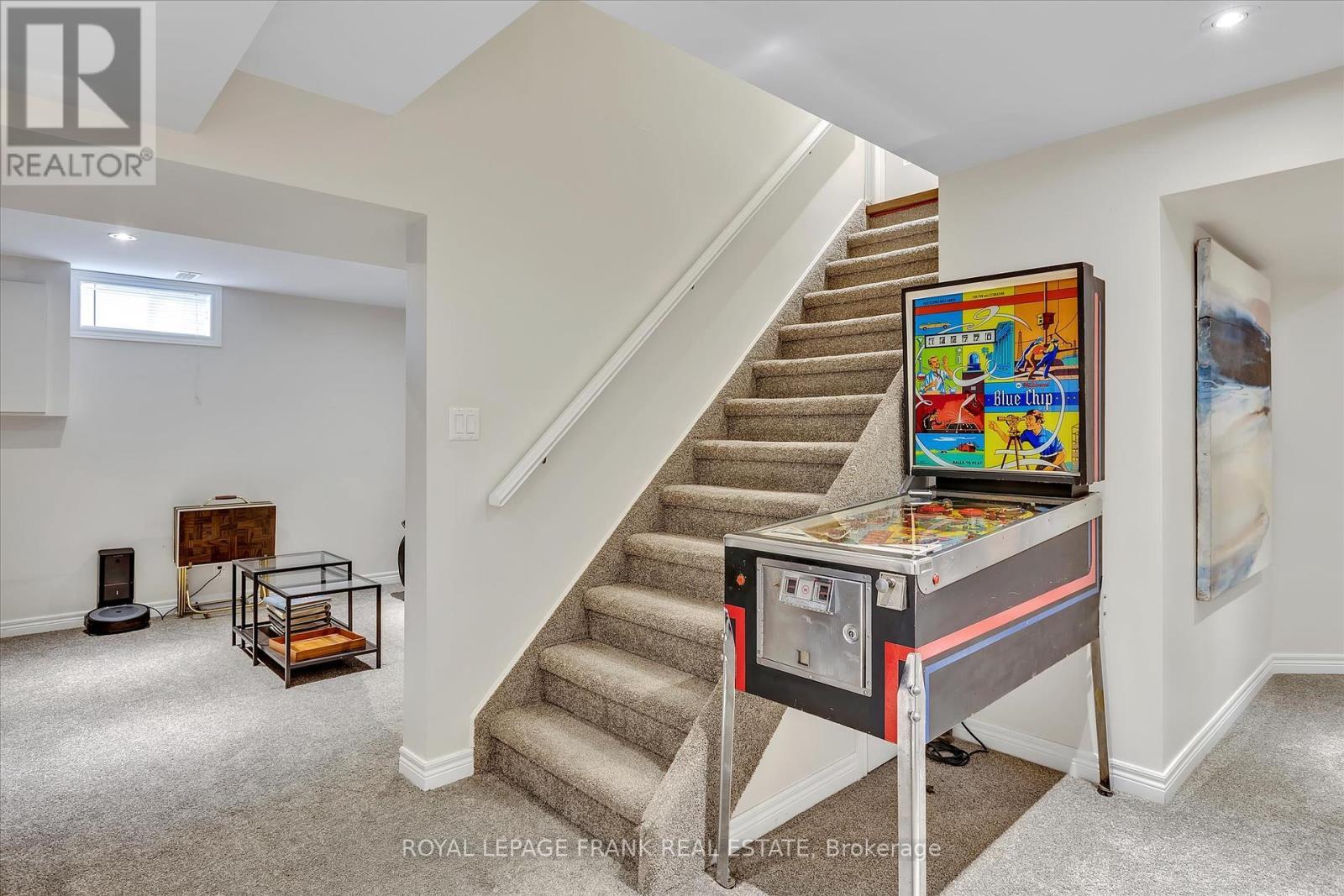 












1683 CHAMPLAIN DRIVE

,
Peterborough North (University Heights),




Ontario
K9L1W2

