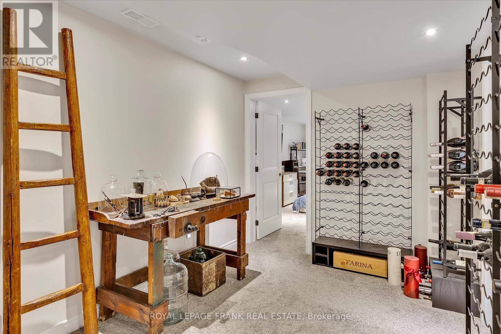 












1683 CHAMPLAIN DRIVE

,
Peterborough North (University Heights),




Ontario
K9L1W2

