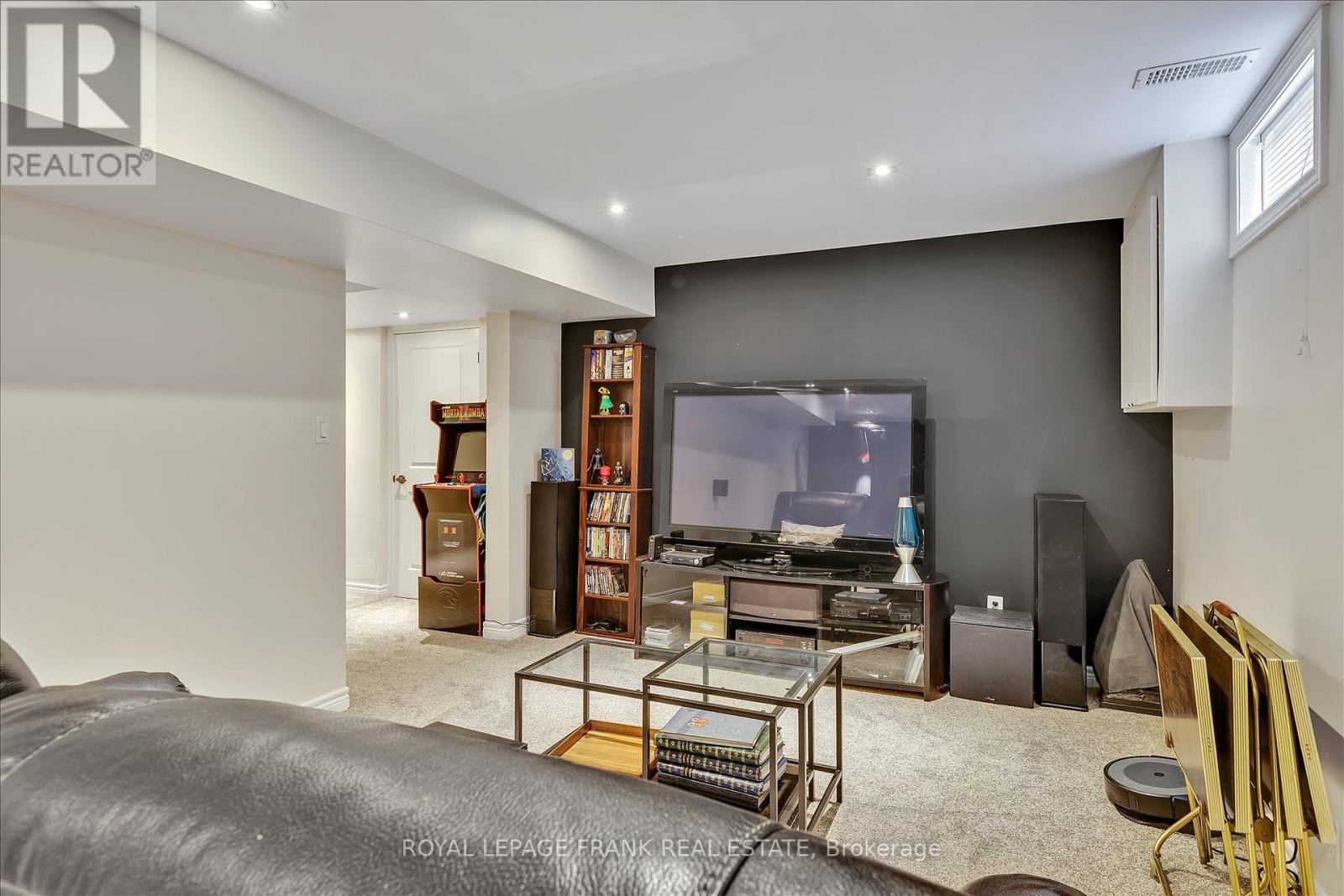 












1683 CHAMPLAIN DRIVE

,
Peterborough North (University Heights),




Ontario
K9L1W2

