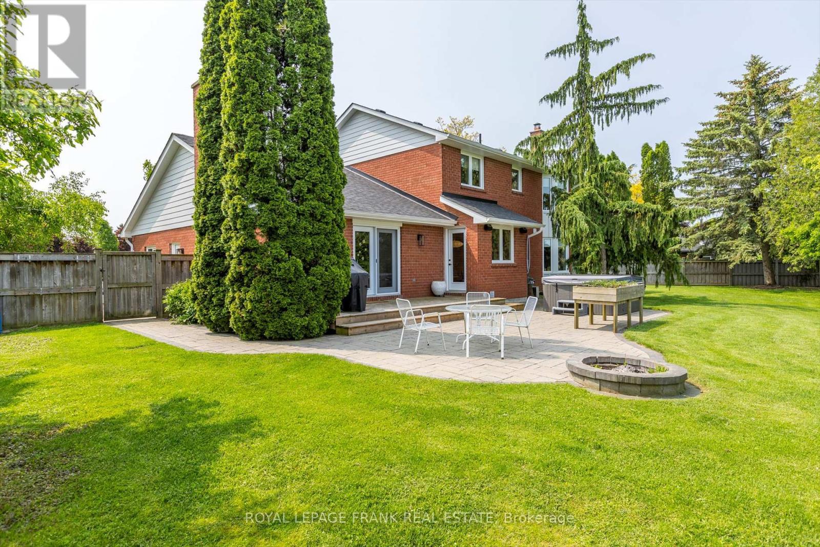 












1683 CHAMPLAIN DRIVE

,
Peterborough North (University Heights),




Ontario
K9L1W2

