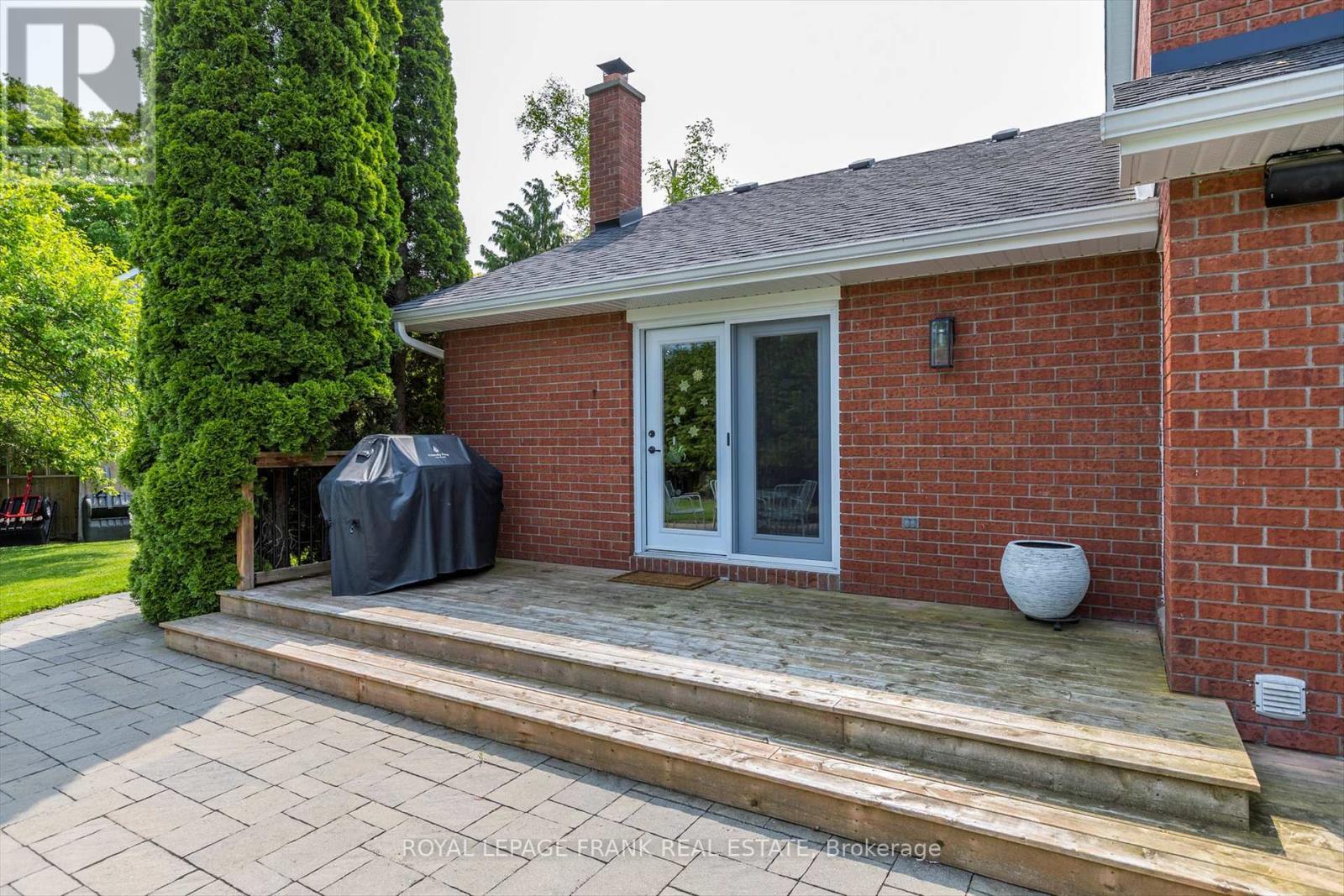 












1683 CHAMPLAIN DRIVE

,
Peterborough North (University Heights),




Ontario
K9L1W2

