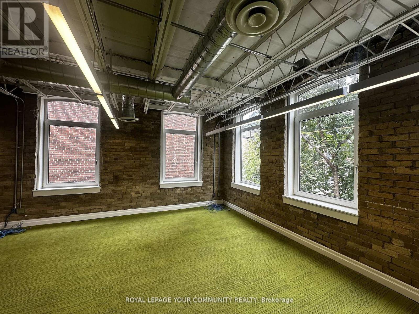 












33 BRITAIN STREET

,
Toronto,




Ontario
M5A1R7

