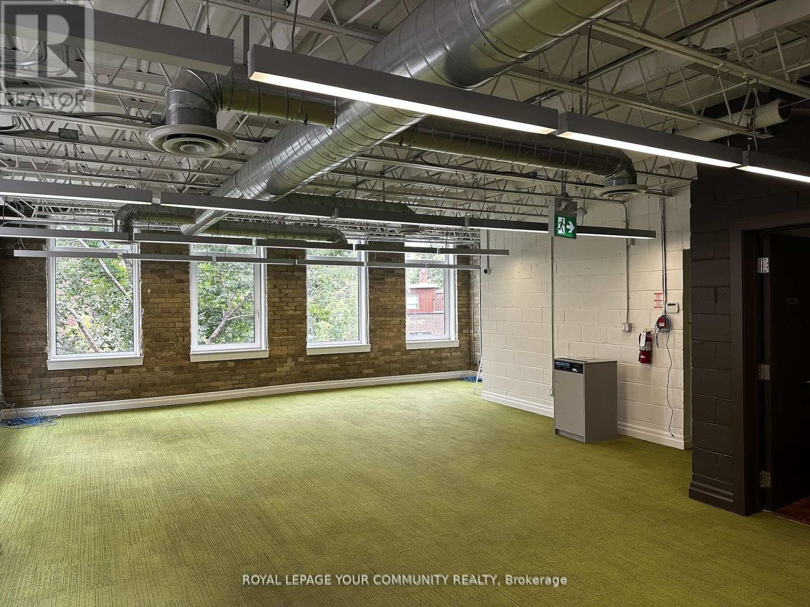 












33 BRITAIN STREET

,
Toronto,




Ontario
M5A1R7

