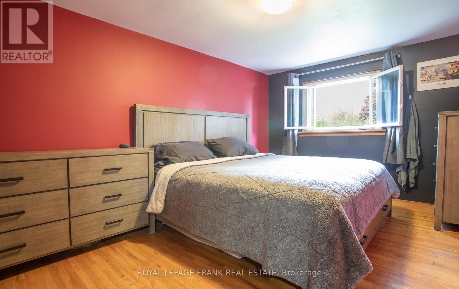 












450 SEDAN CRESCENT

,
Oshawa (Central),




Ontario
L1H3G3

