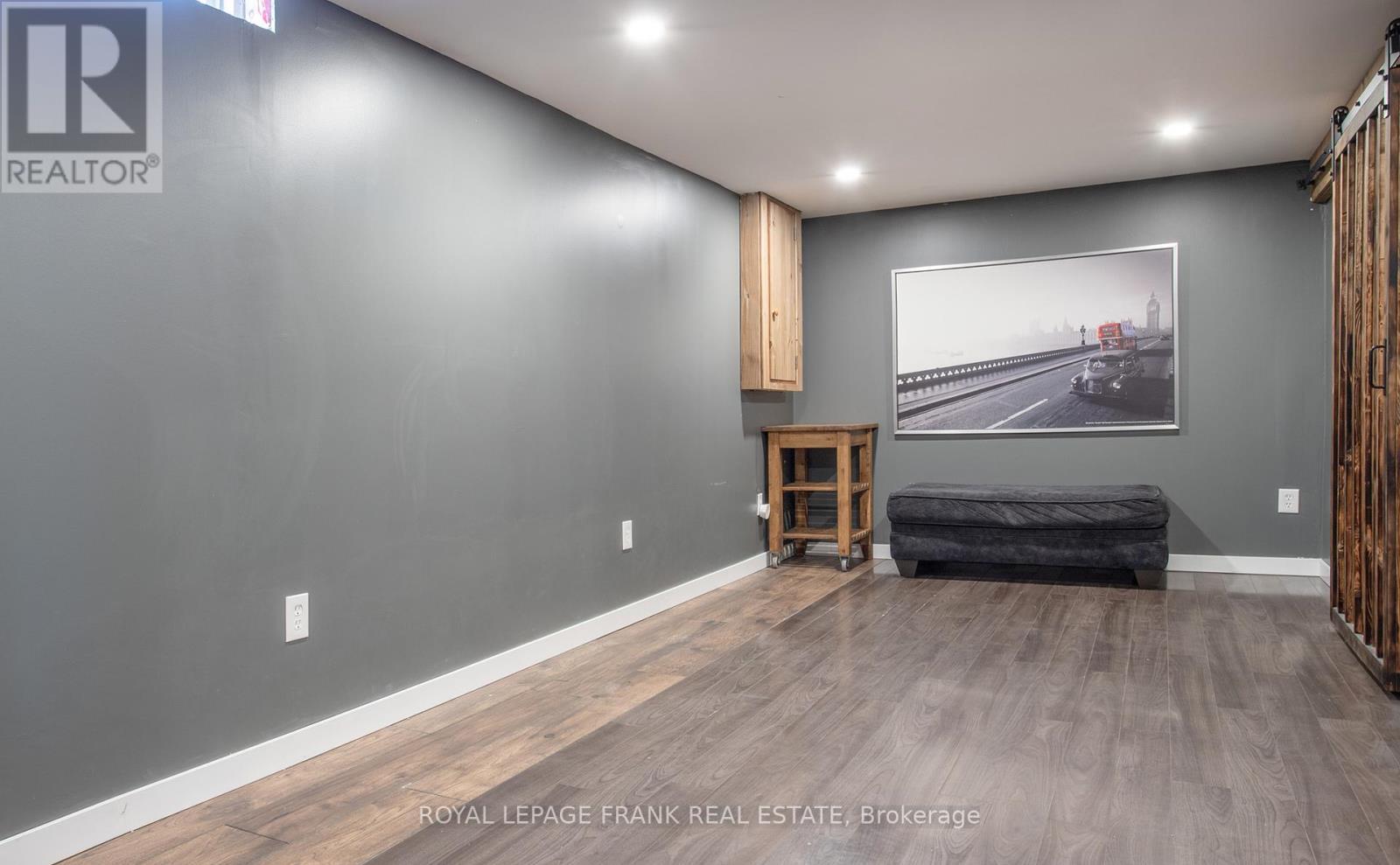 












450 SEDAN CRESCENT

,
Oshawa (Central),




Ontario
L1H3G3


