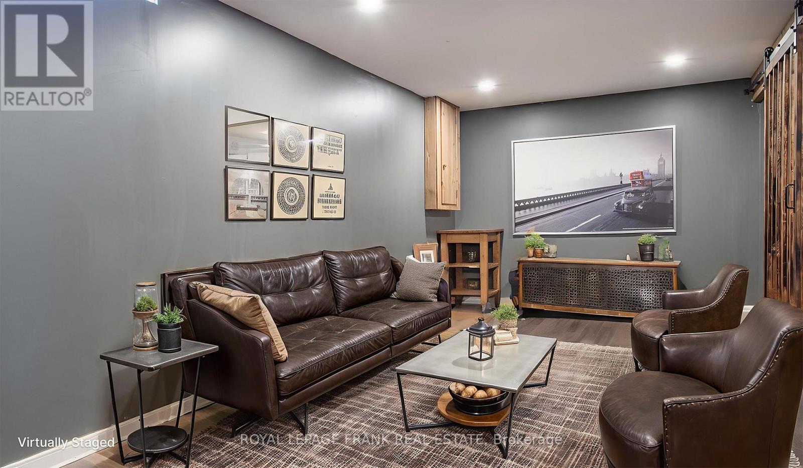 












450 SEDAN CRESCENT

,
Oshawa (Central),




Ontario
L1H3G3

