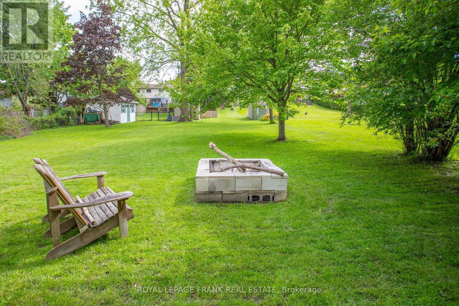 












450 SEDAN CRESCENT

,
Oshawa (Central),




Ontario
L1H3G3

