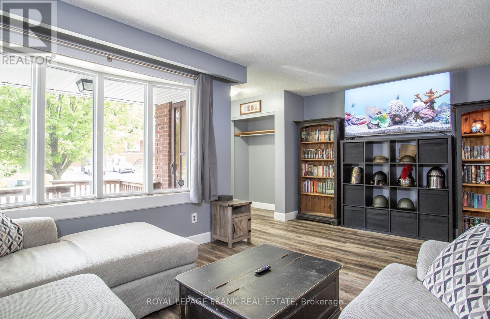 












450 SEDAN CRESCENT

,
Oshawa (Central),




Ontario
L1H3G3

