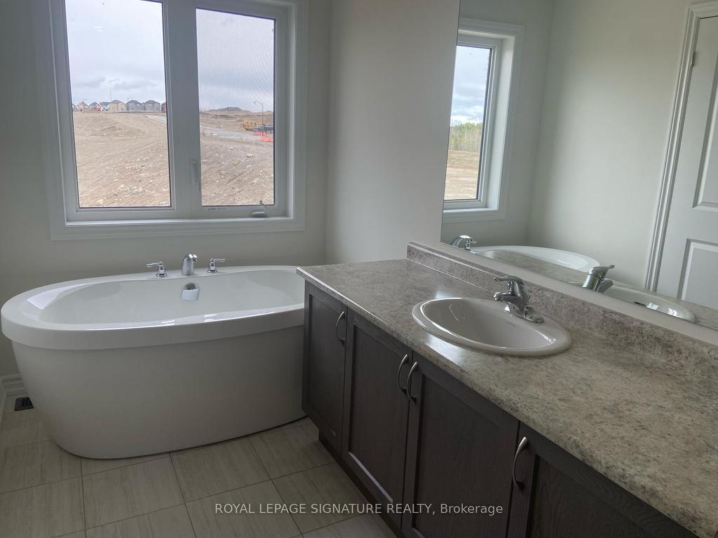 









749


Carpenter

Trail,
Peterborough North,




ON
K9K 0J3


