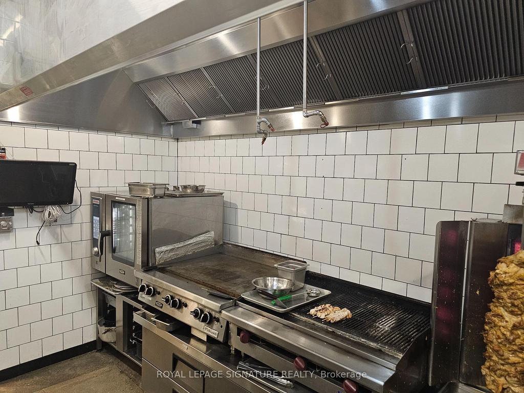 









17600


Yonge

Street,
Newmarket,




ON
L3Y 4Z1

