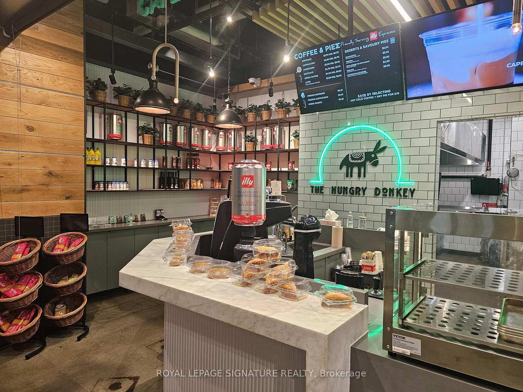 









17600


Yonge

Street,
Newmarket,




ON
L3Y 4Z1


