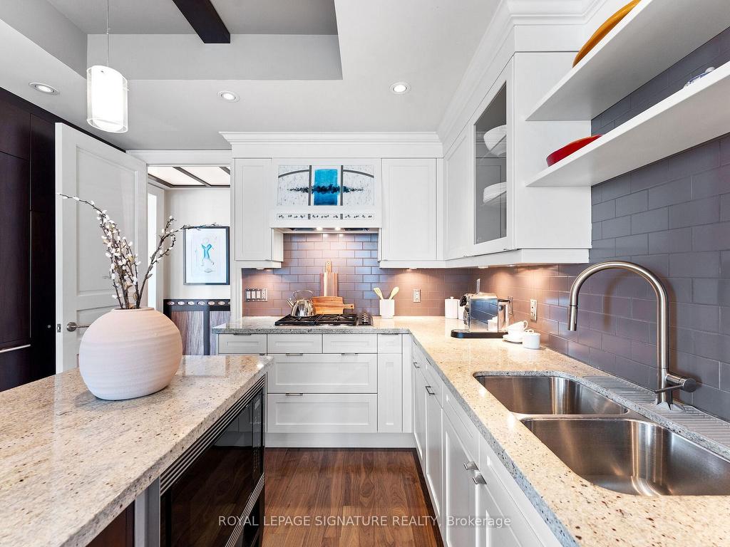 









155


St. Clair

Avenue West, 603,
Toronto,




ON
M4V 0A1

