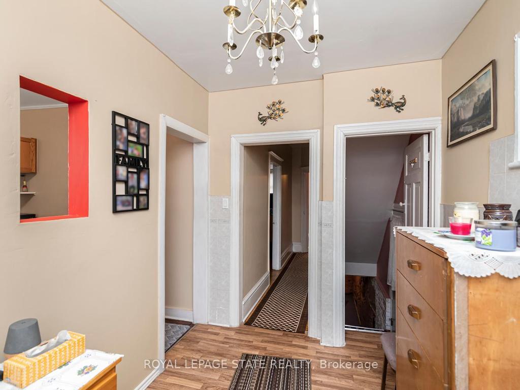 









44


Arthur

Avenue North,
Hamilton,




ON
L8L 6C5

