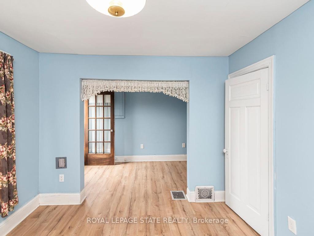









44


Arthur

Avenue North,
Hamilton,




ON
L8L 6C5

