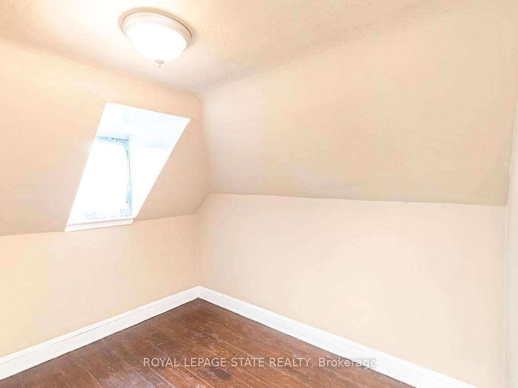 









44


Arthur

Avenue North,
Hamilton,




ON
L8L 6C5

