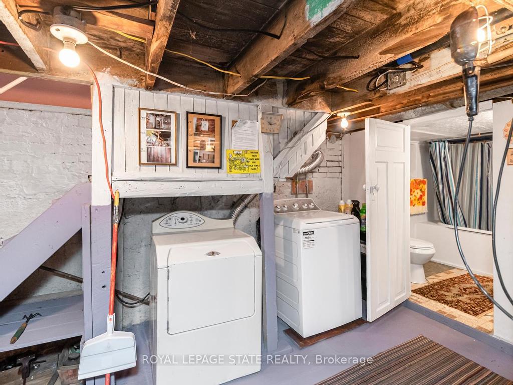 









44


Arthur

Avenue North,
Hamilton,




ON
L8L 6C5

