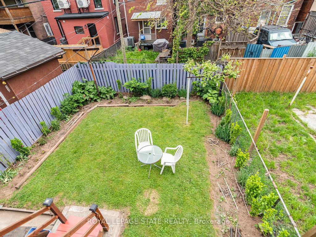 









44


Arthur

Avenue North,
Hamilton,




ON
L8L 6C5

