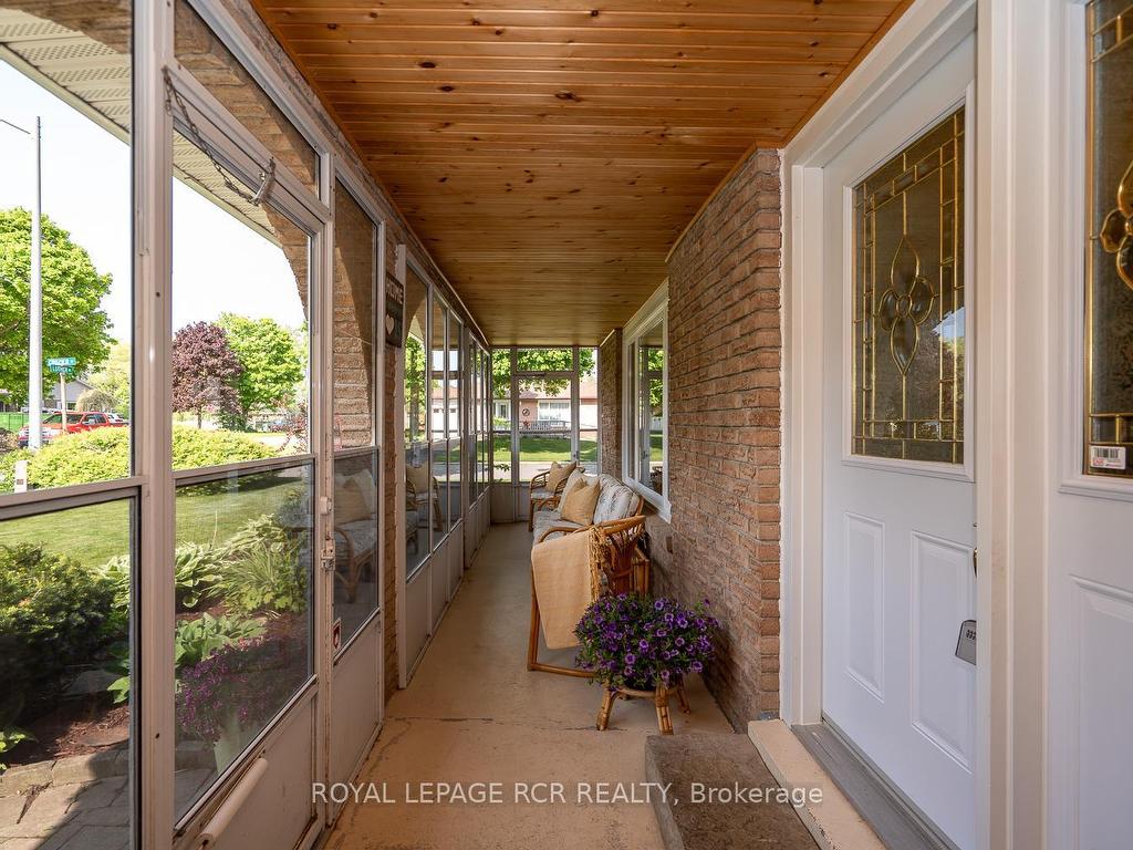 









31


Luther

Road,
East Luther Grand Valley,




ON
L9W 5R1

