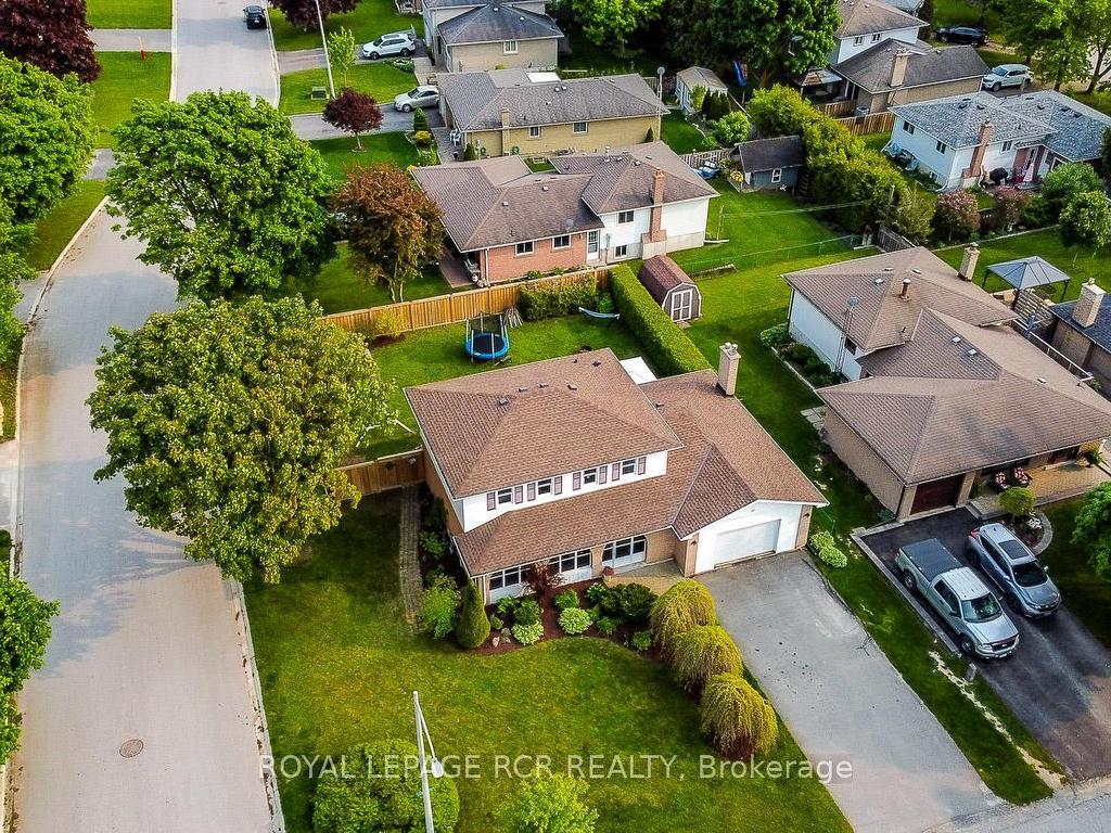 









31


Luther

Road,
East Luther Grand Valley,




ON
L9W 5R1

