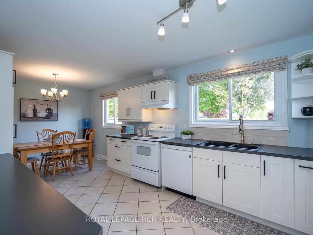 









31


Luther

Road,
East Luther Grand Valley,




ON
L9W 5R1

