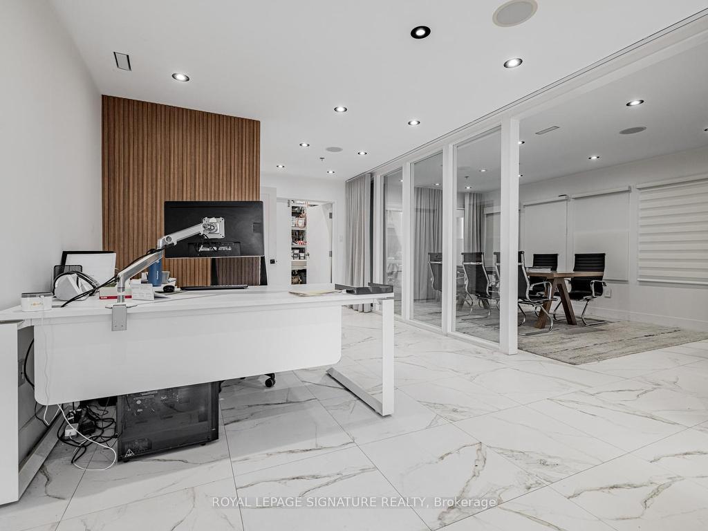 









20


Hanlan

Road, 6&7,
Vaughan,




ON
L4L 3P6

