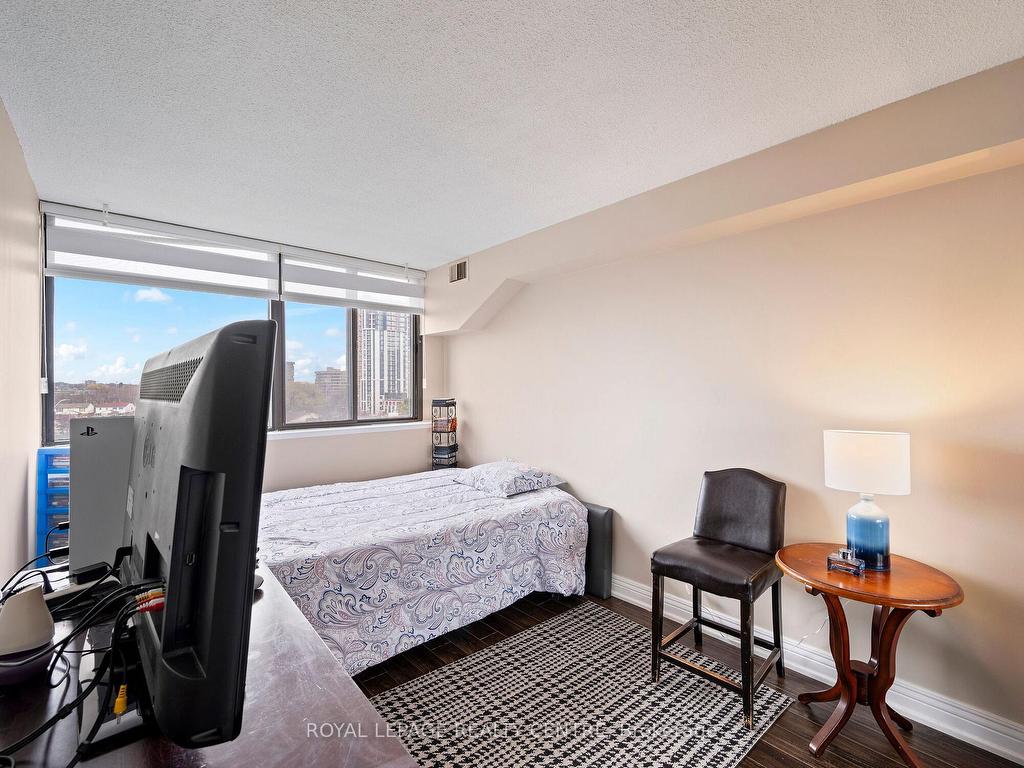 









200


Robert Speck

Parkway, 602,
Mississauga,




ON
L4Z 1S3

