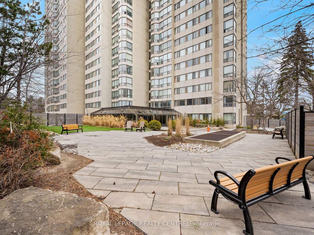 









200


Robert Speck

Parkway, 602,
Mississauga,




ON
L4Z 1S3

