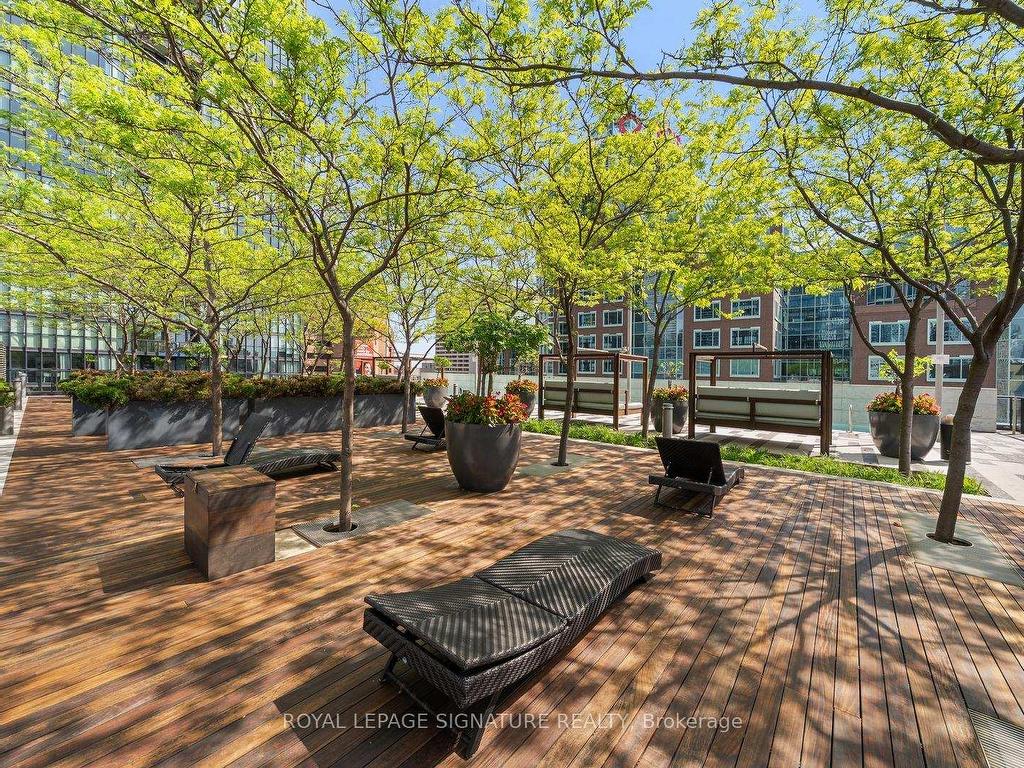 









101


Charles

Street East, 2803,
Toronto,




ON
M4Y 1V2


