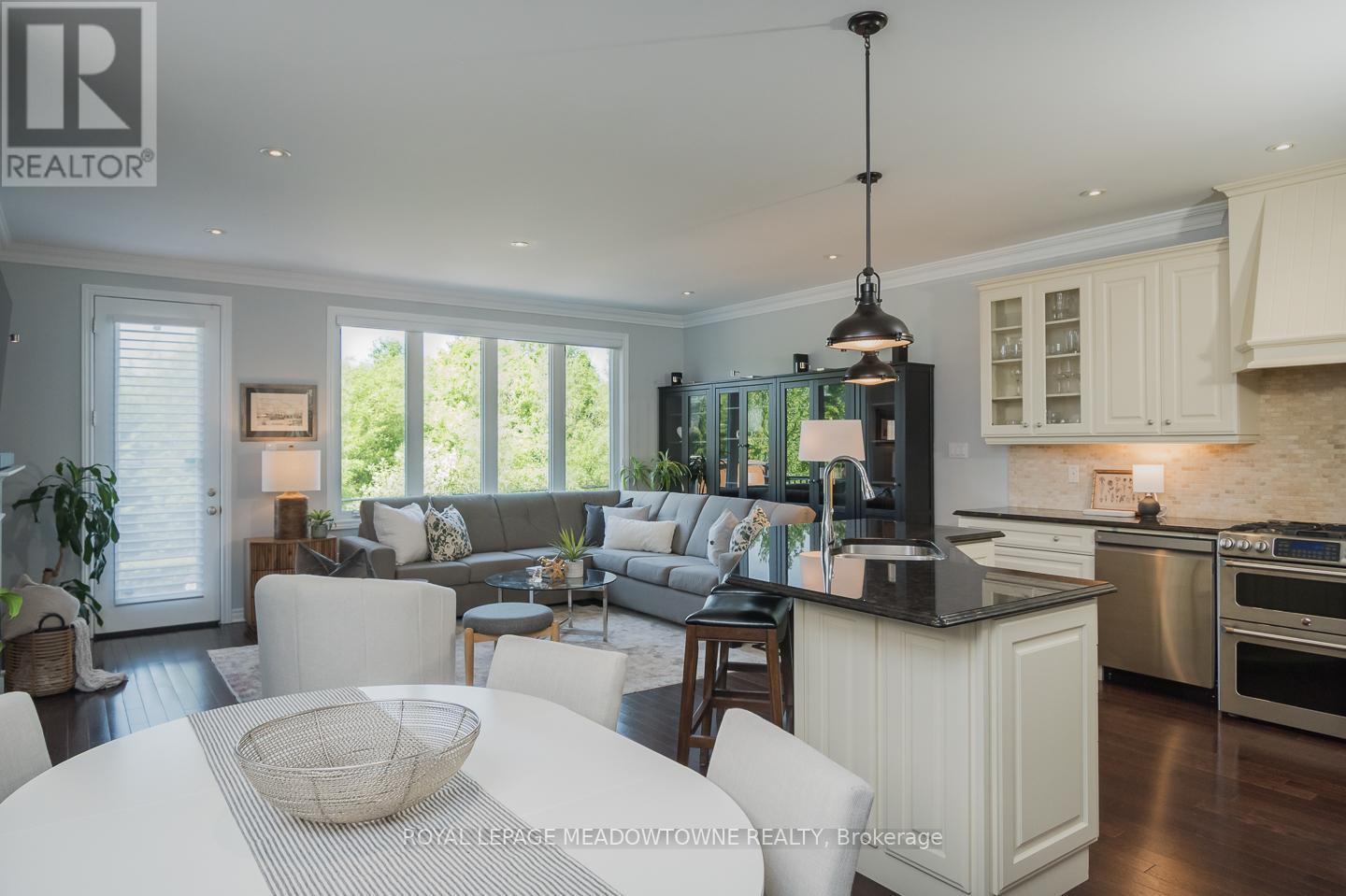 












2 - 485 PRINGLE AVENUE

,
Milton,




Ontario
L9T8A9

