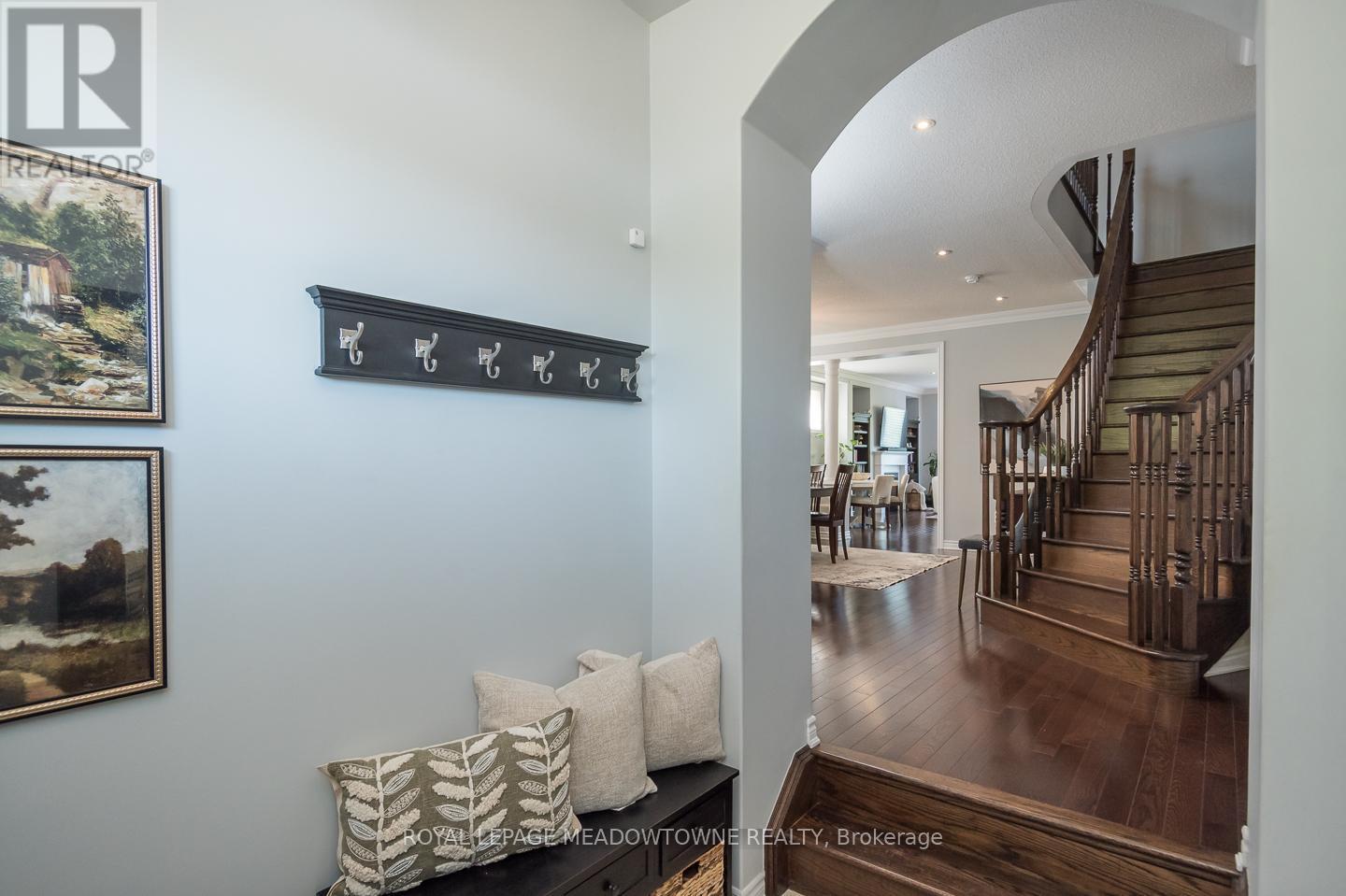 












2 - 485 PRINGLE AVENUE

,
Milton,




Ontario
L9T8A9

