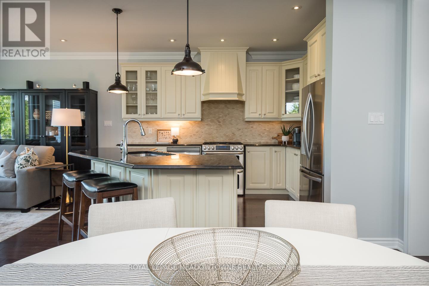 












2 - 485 PRINGLE AVENUE

,
Milton,




Ontario
L9T8A9

