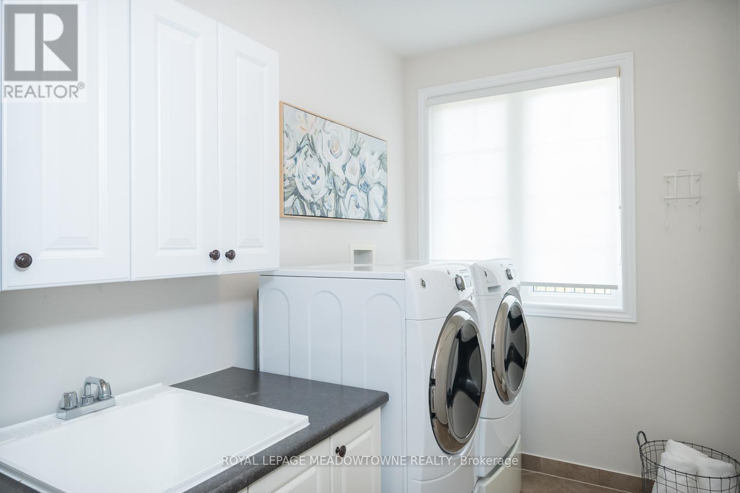 












2 - 485 PRINGLE AVENUE

,
Milton,




Ontario
L9T8A9

