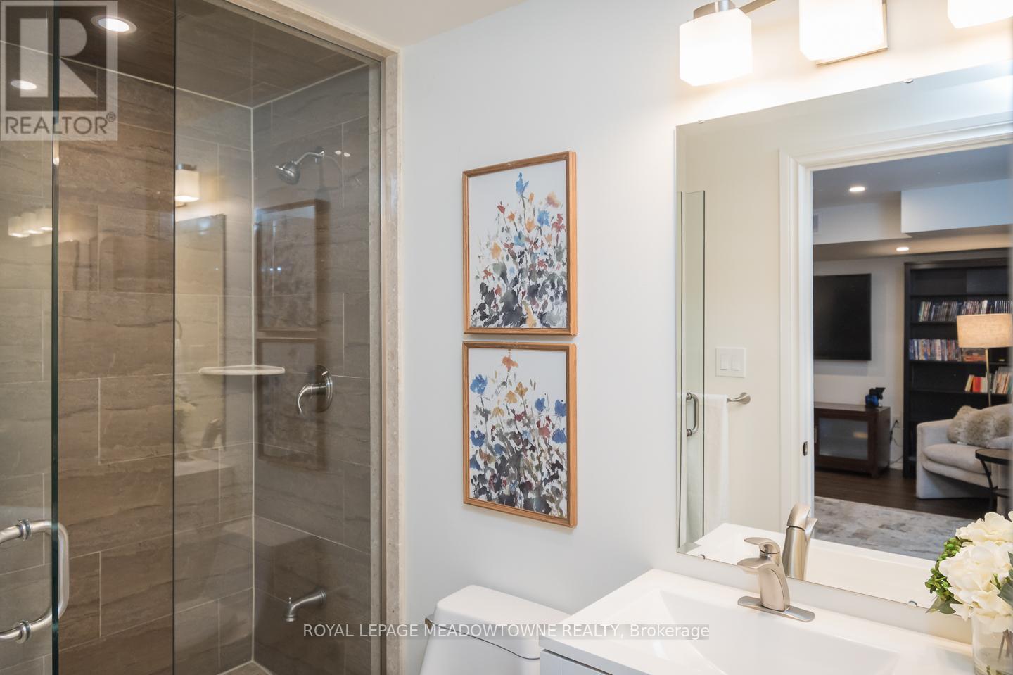












2 - 485 PRINGLE AVENUE

,
Milton,




Ontario
L9T8A9

