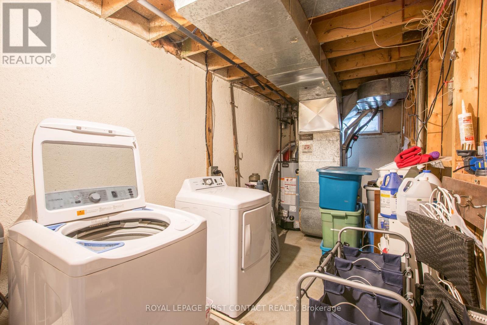 












4 - 261 ROSE STREET

,
Barrie,




Ontario
L4M2V3

