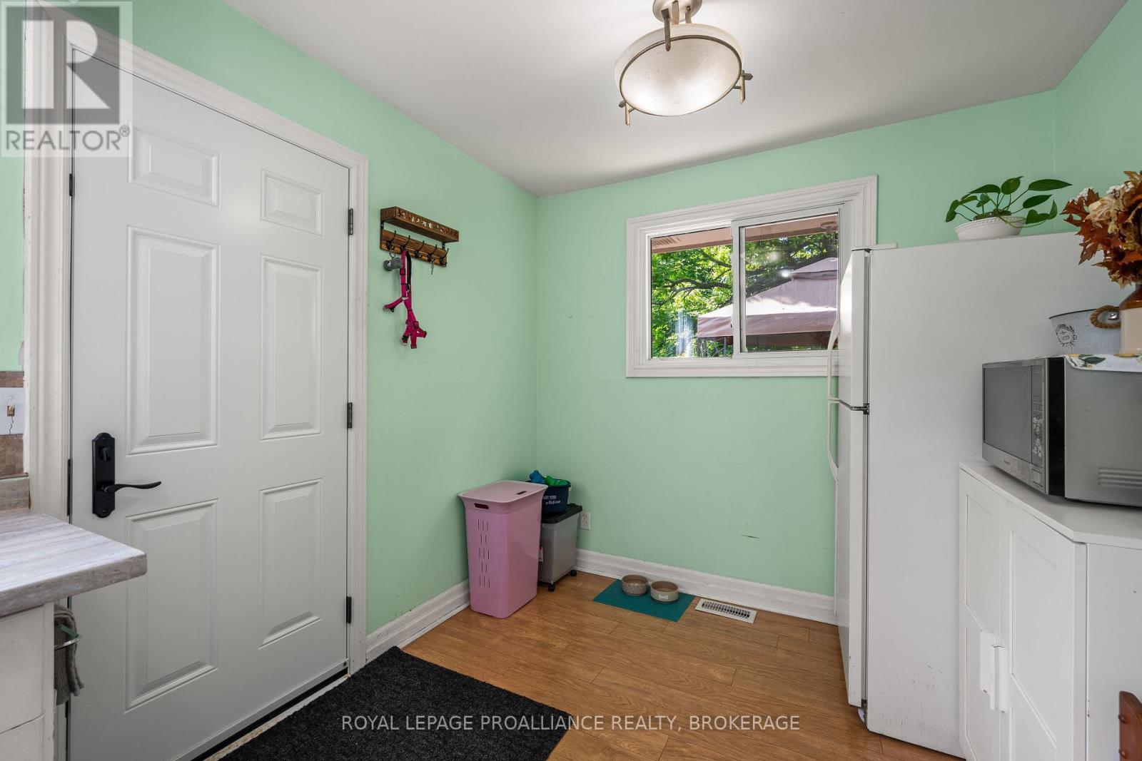 












957 OLD COLONY ROAD

,
Kingston (North of Taylor-Kidd Blvd),




Ontario
K7P1H5

