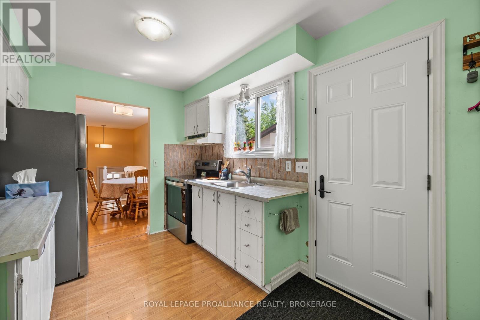 












957 OLD COLONY ROAD

,
Kingston (North of Taylor-Kidd Blvd),




Ontario
K7P1H5

