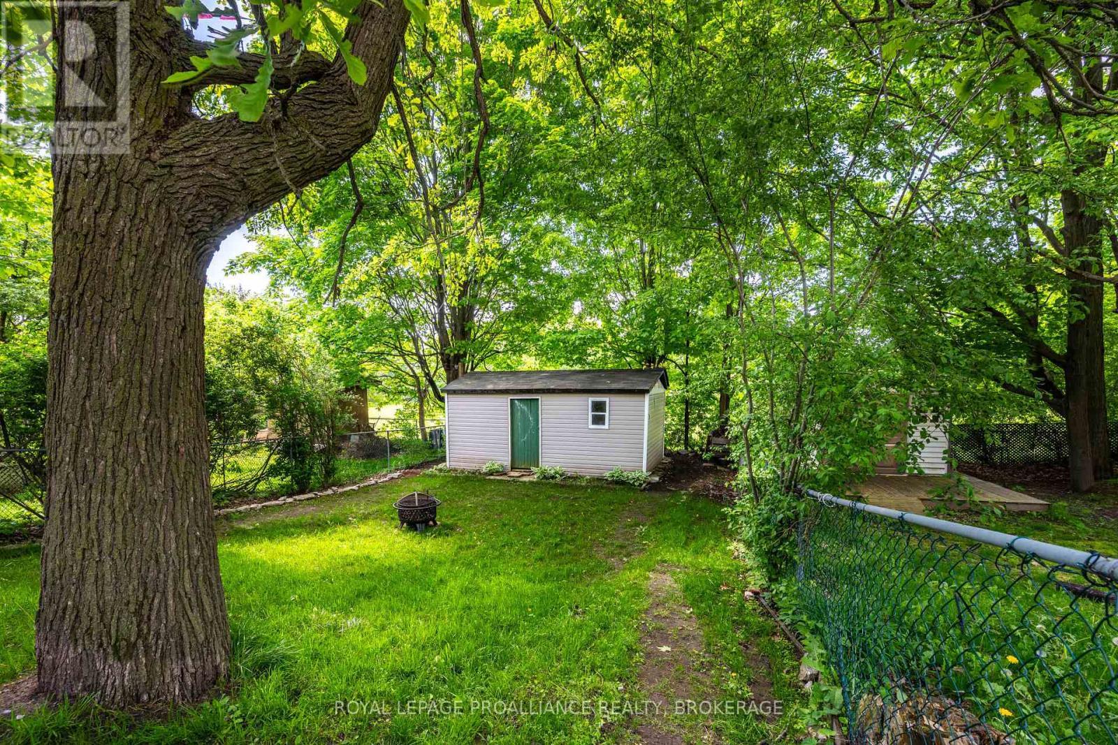 












957 OLD COLONY ROAD

,
Kingston (North of Taylor-Kidd Blvd),




Ontario
K7P1H5


