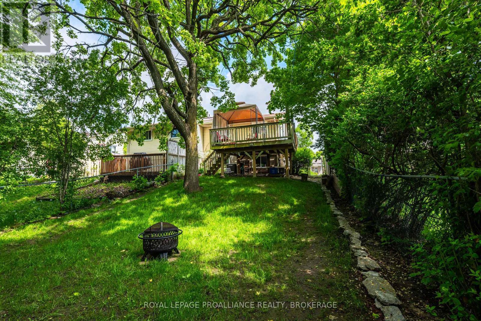 












957 OLD COLONY ROAD

,
Kingston (North of Taylor-Kidd Blvd),




Ontario
K7P1H5

