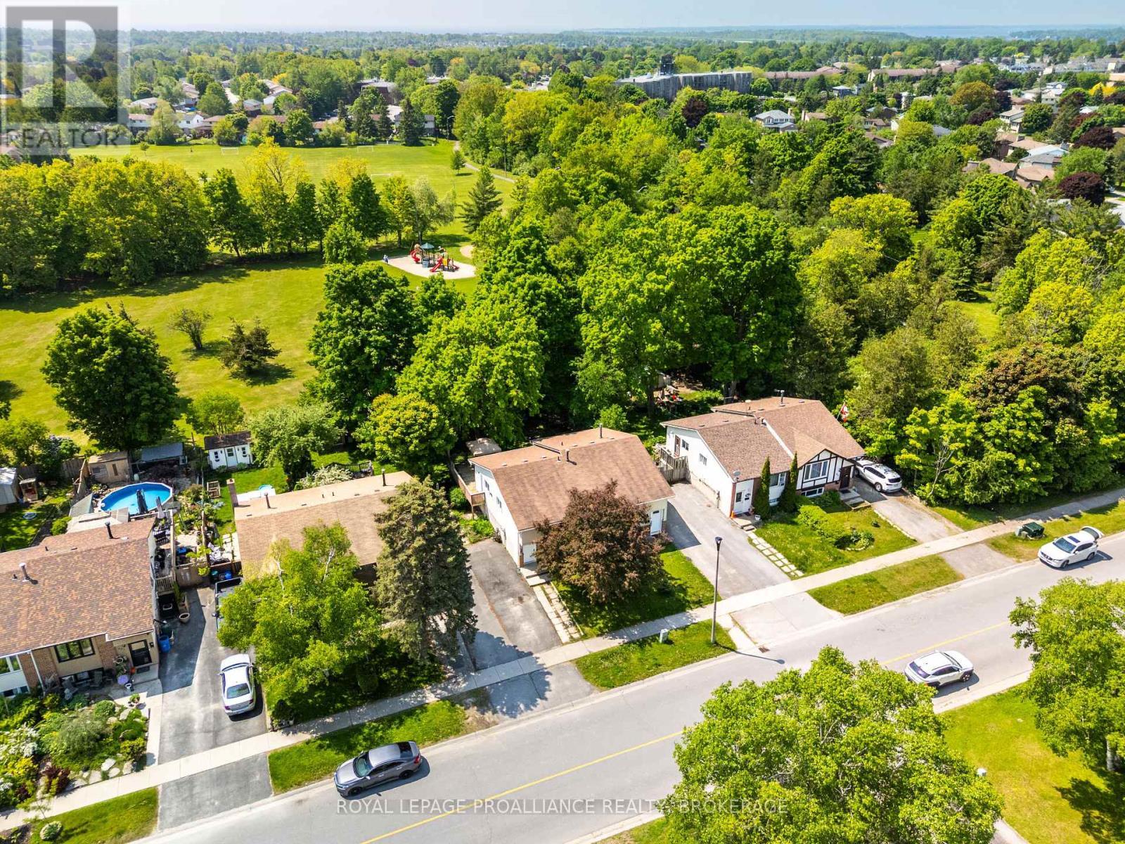 












957 OLD COLONY ROAD

,
Kingston (North of Taylor-Kidd Blvd),




Ontario
K7P1H5

