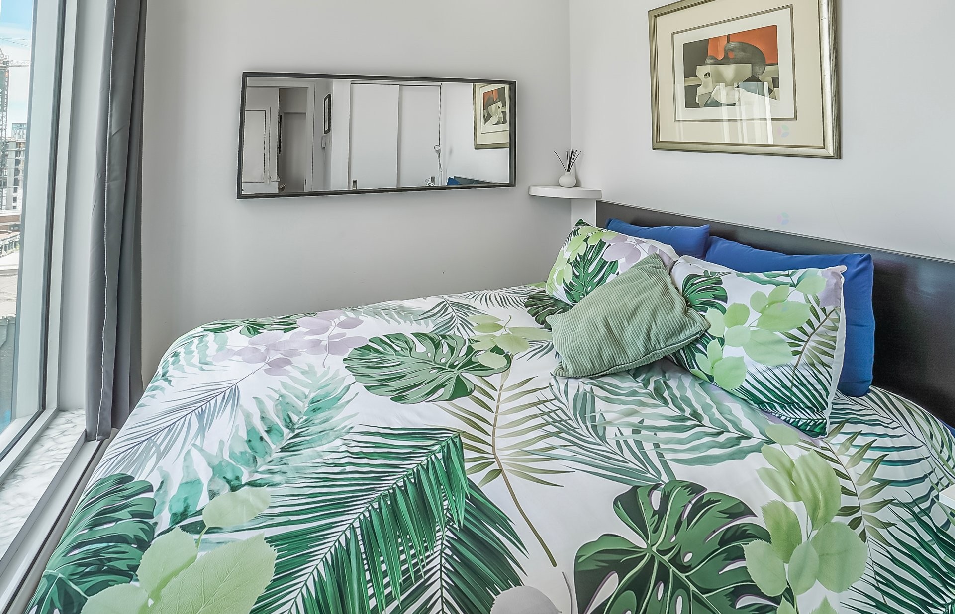 









2100


Boul. St-Laurent

, PH4,
Montréal (Ville-Marie),




QC
H2X0E4

