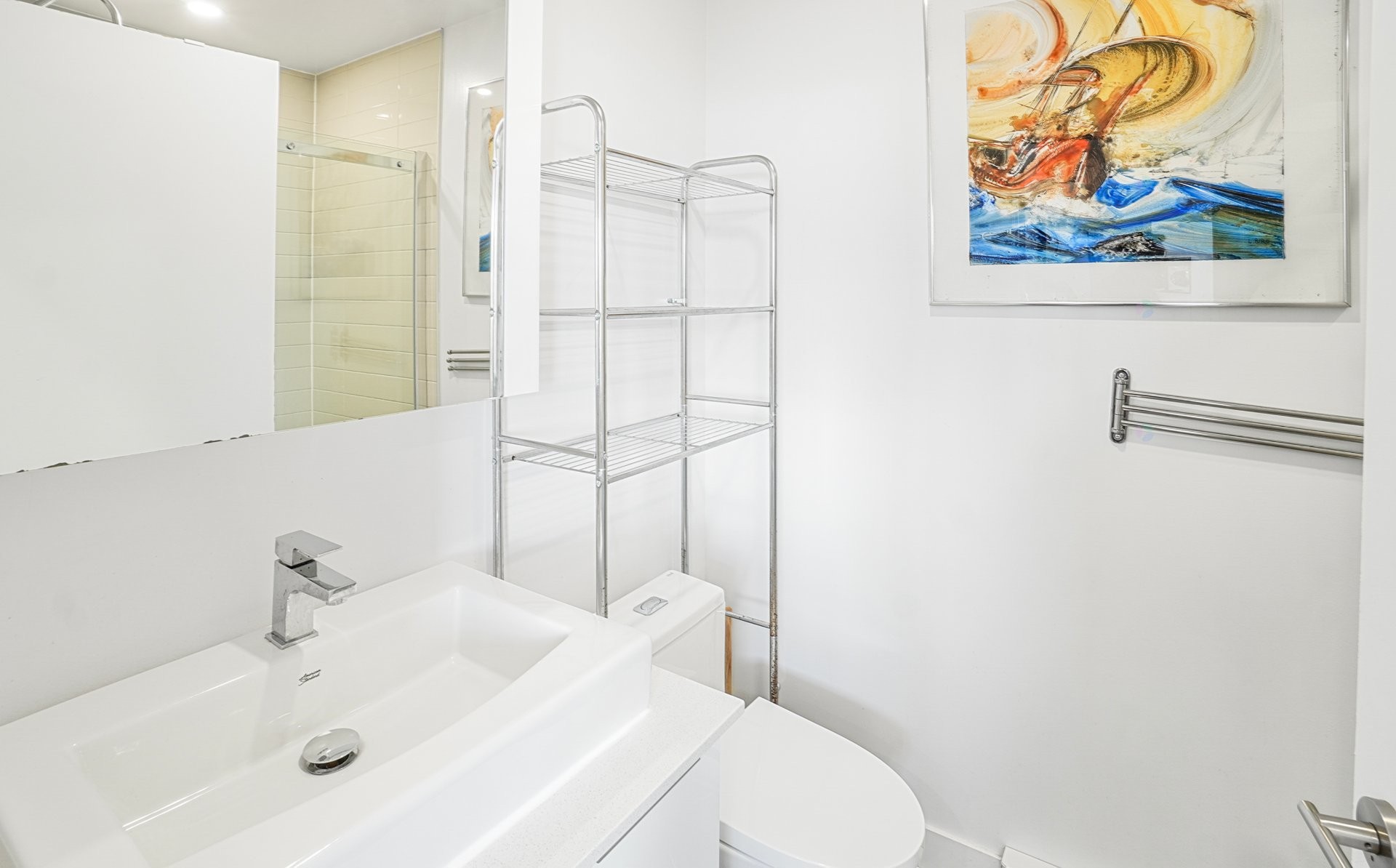 









2100


Boul. St-Laurent

, PH4,
Montréal (Ville-Marie),




QC
H2X0E4

