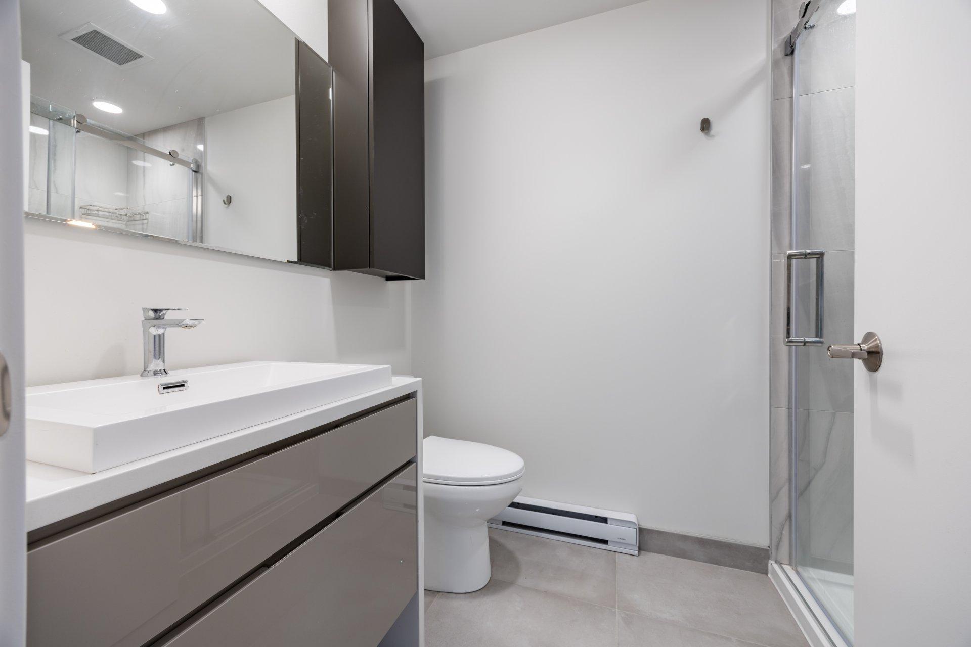 









1288


Rue St-Antoine O.

, 3601,
Montréal (Ville-Marie),




QC
H3C0C6


