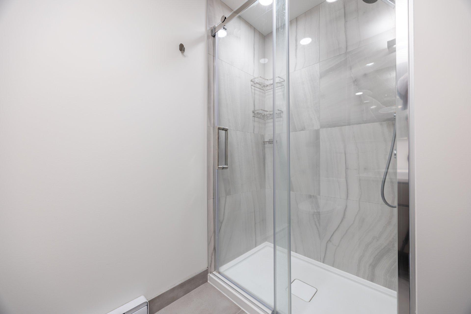 









1288


Rue St-Antoine O.

, 3601,
Montréal (Ville-Marie),




QC
H3C0C6

