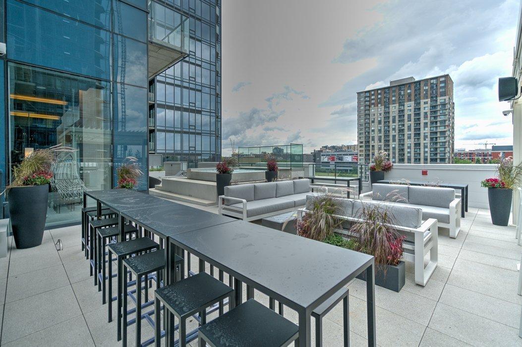 









1288


Rue St-Antoine O.

, 3601,
Montréal (Ville-Marie),




QC
H3C0C6

