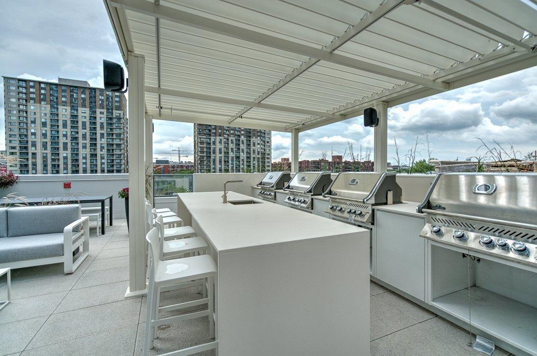 









1288


Rue St-Antoine O.

, 3601,
Montréal (Ville-Marie),




QC
H3C0C6

