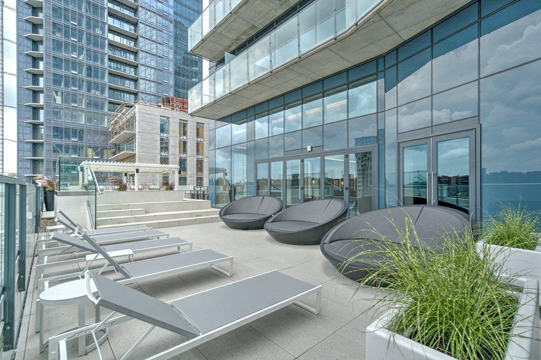 









1288


Rue St-Antoine O.

, 3601,
Montréal (Ville-Marie),




QC
H3C0C6

