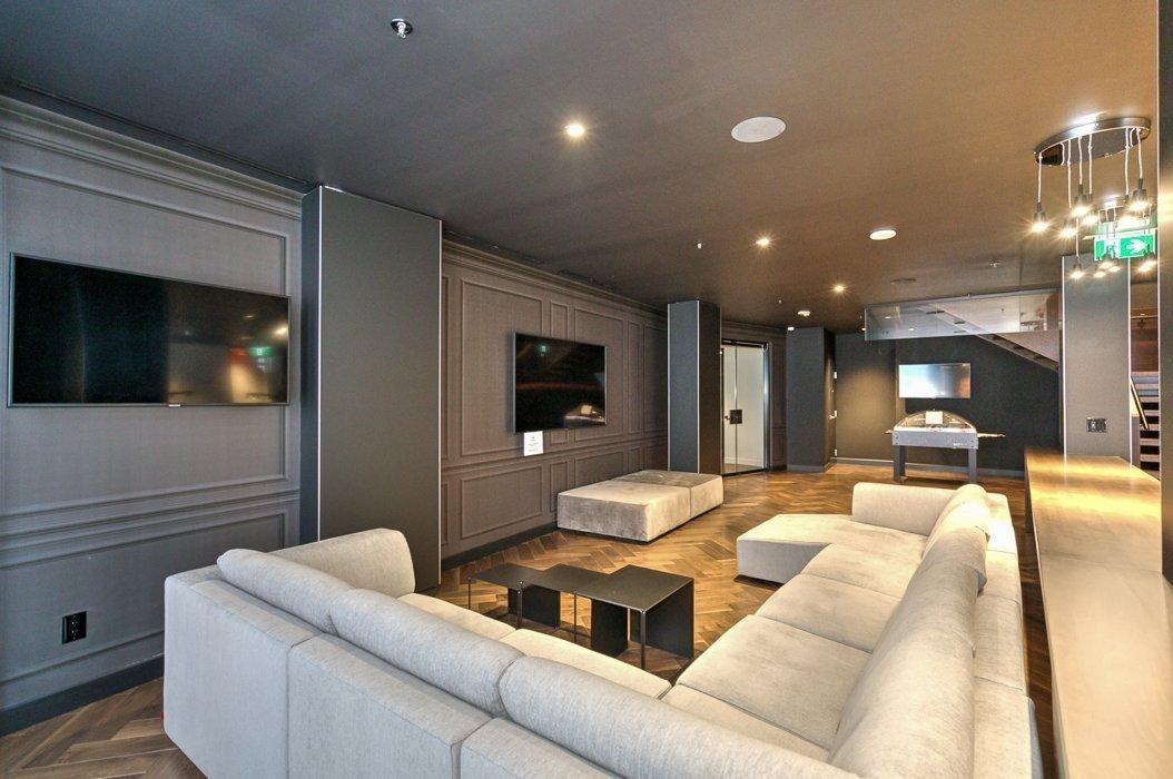 









1288


Rue St-Antoine O.

, 3601,
Montréal (Ville-Marie),




QC
H3C0C6


