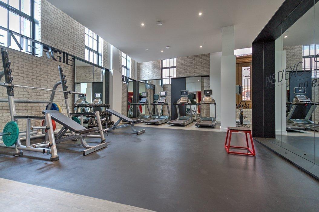 









1288


Rue St-Antoine O.

, 3601,
Montréal (Ville-Marie),




QC
H3C0C6

