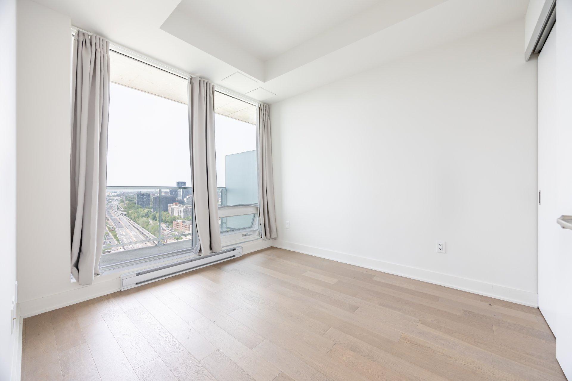 









1288


Rue St-Antoine O.

, 3601,
Montréal (Ville-Marie),




QC
H3C0C6

